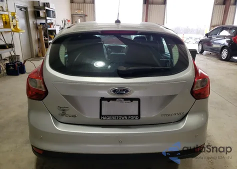 2014 Ford Focus Titanium from USA, damaged, VIN 1FADP3N23EL379211